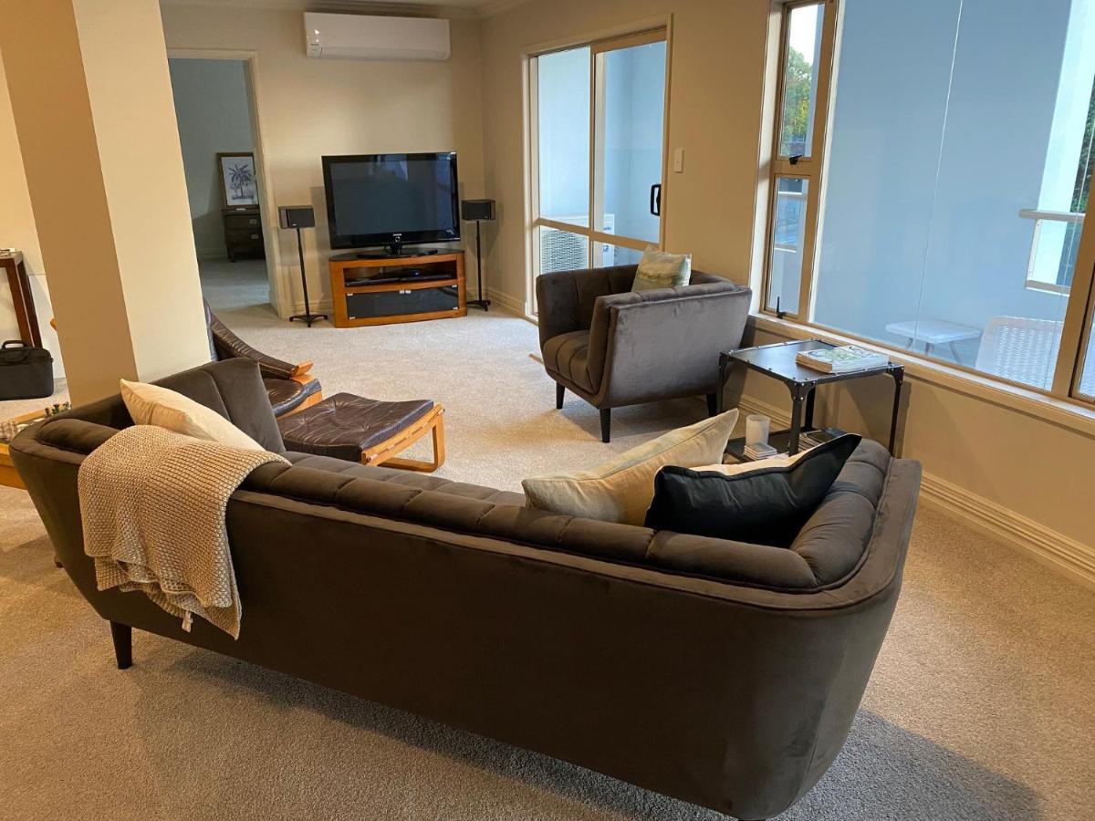West End Precinct 2 Bedroom Apartment Close To Walkway And Ocean New Plymouth Bagian luar foto