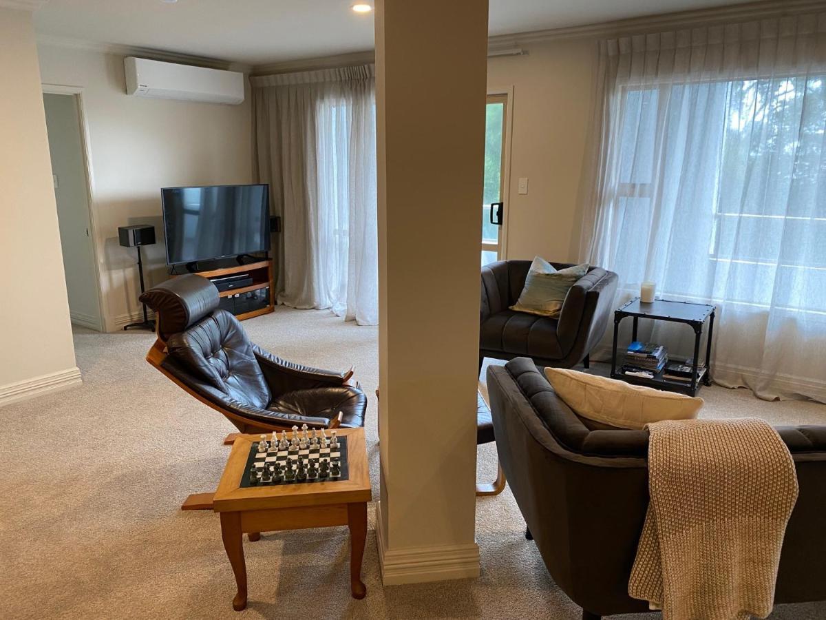 West End Precinct 2 Bedroom Apartment Close To Walkway And Ocean New Plymouth Bagian luar foto