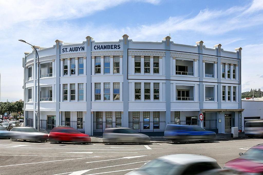 West End Precinct 2 Bedroom Apartment Close To Walkway And Ocean New Plymouth Bagian luar foto