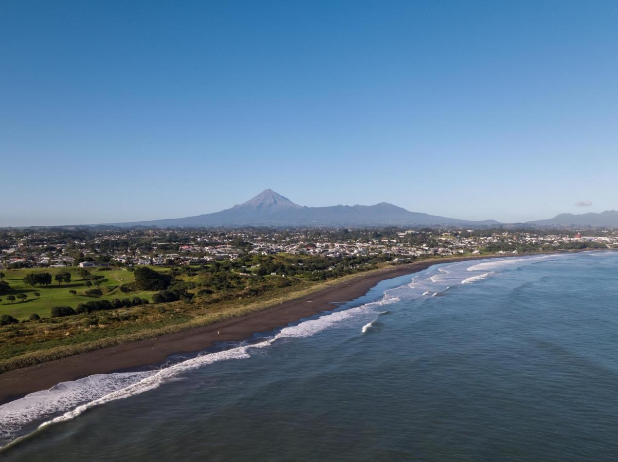 West End Precinct 2 Bedroom Apartment Close To Walkway And Ocean New Plymouth Bagian luar foto