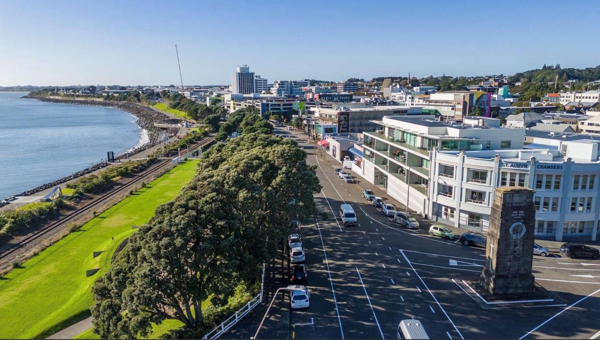 West End Precinct 2 Bedroom Apartment Close To Walkway And Ocean New Plymouth Bagian luar foto